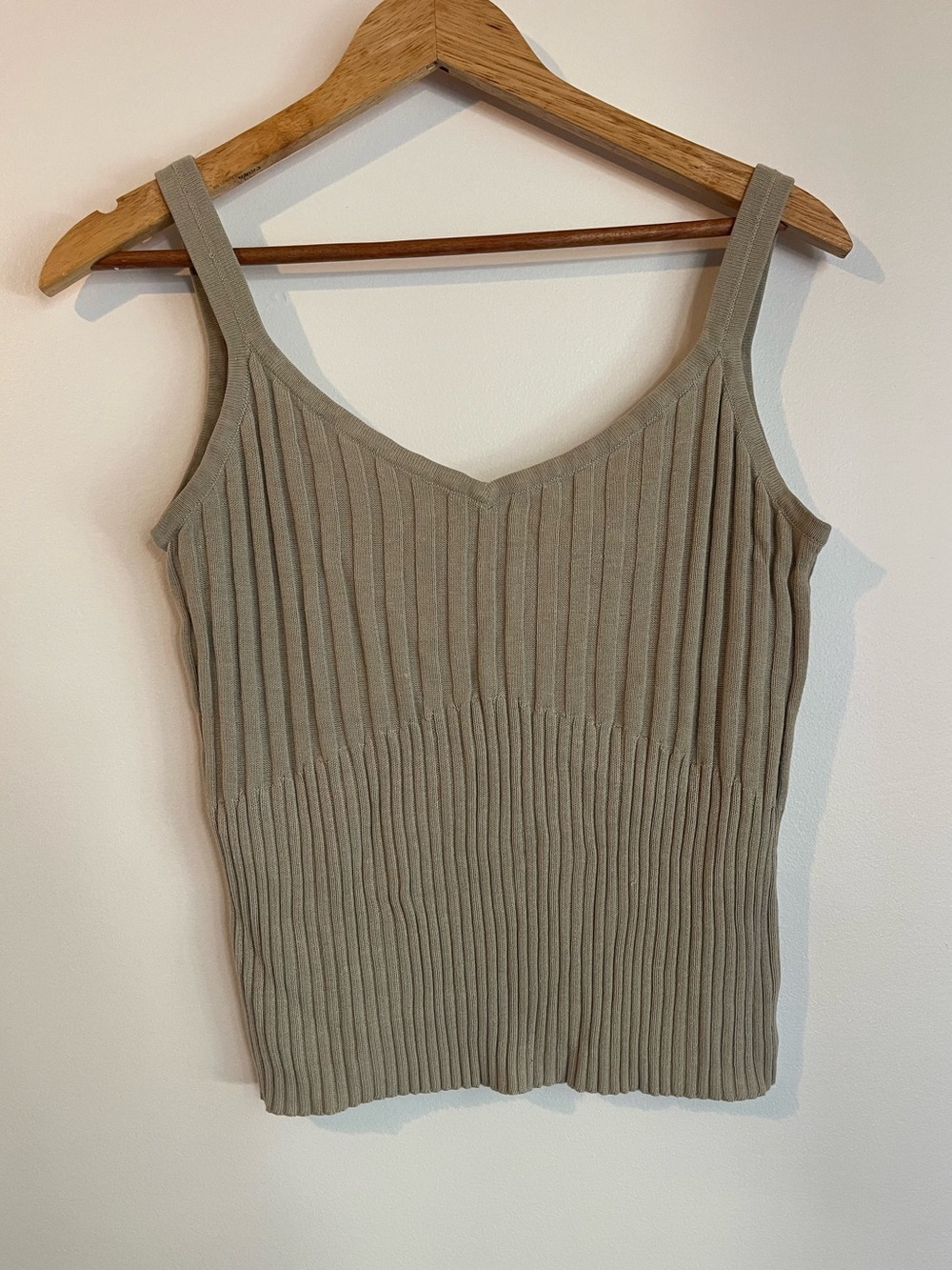 Vintage Climax By Sacha Beige Ribbed V Neck Tank XL
